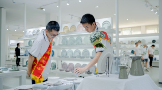 华联瓷业2.jpg